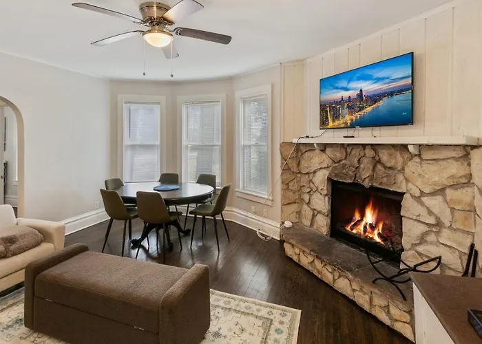 Apartment Cozy W Fireplace Near Dt And Naval Base Libertyville