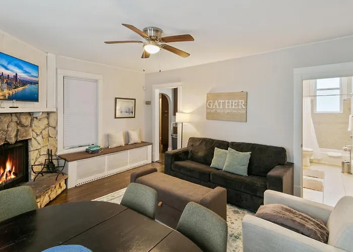 Cozy W Fireplace Near Dt And Naval Base *
