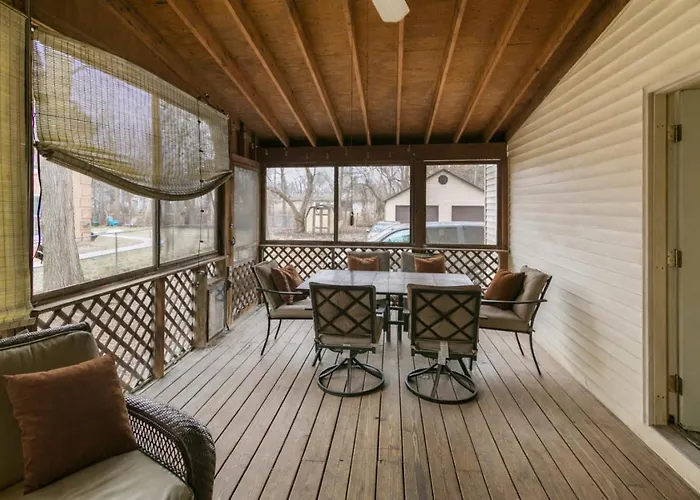 Apartment Cozy W Fireplace Near Dt And Naval Base Libertyville